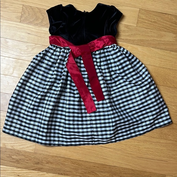 Jayne Copeland Elegant Black Velvet and Gingham Party Dress - Picture 11 of 14